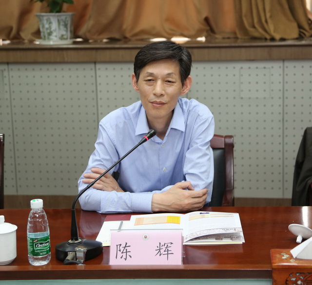 徐州市副市长市公安局局长陈辉来校调研校园安全稳定工作
